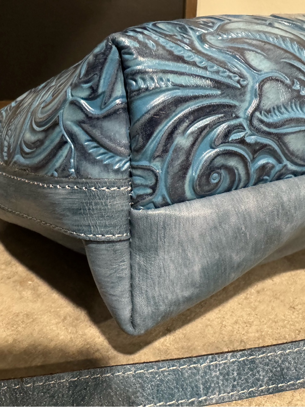 Patricia Nash Analia Tooled Leather Crossbody Tote in Safflower Blue! GUC! - Picture 6 of 12